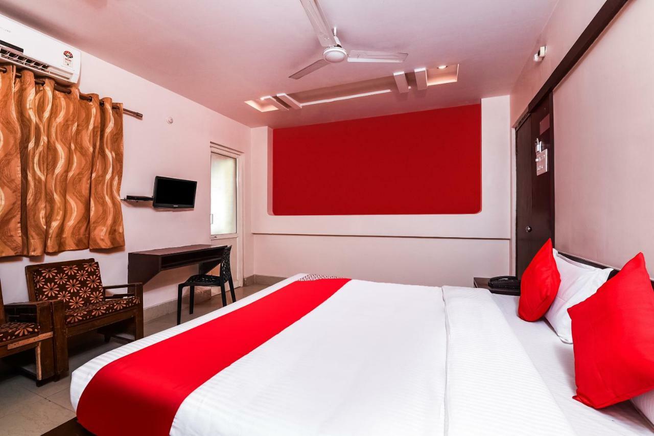 Oyo 28856 Manjeera Inn Visakhapatnam Zewnętrze zdjęcie