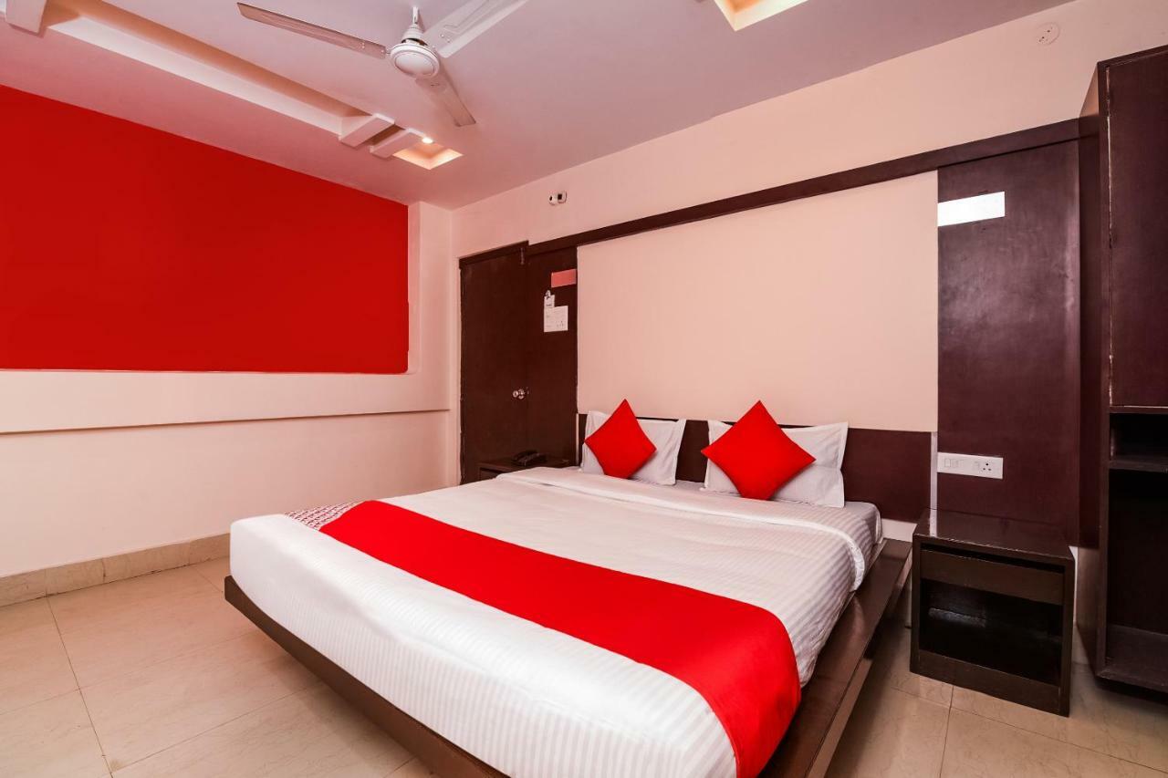Oyo 28856 Manjeera Inn Visakhapatnam Zewnętrze zdjęcie