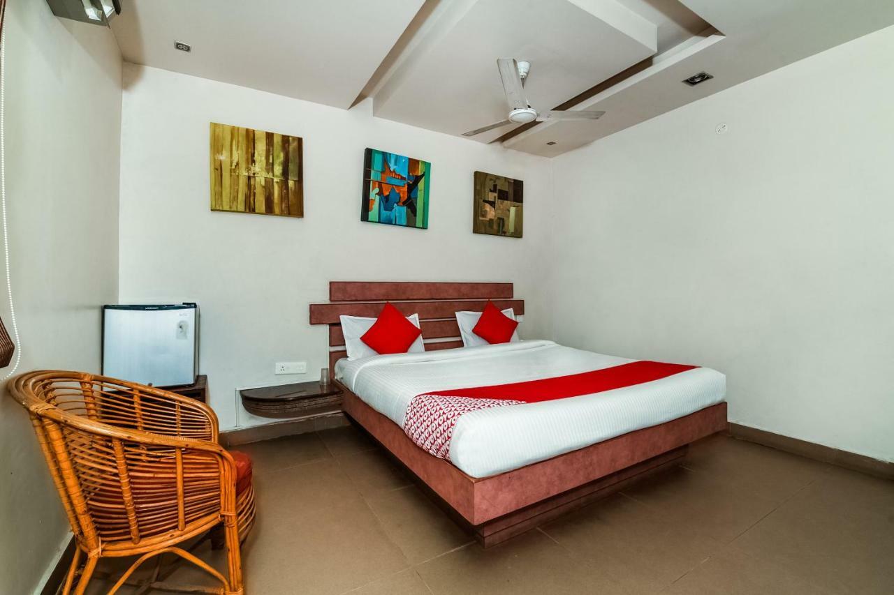 Oyo 28856 Manjeera Inn Visakhapatnam Zewnętrze zdjęcie